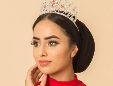 Μουσουλμάνα θα συμμετάσχει με μαντίλα στο διαγωνισμό Μις Βρετανία (φωτό)